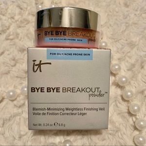 -It Cosmetics. Bye bye breakout Powder✨